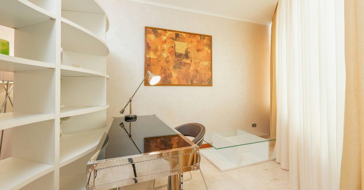 Kućna kancelarja u stanu